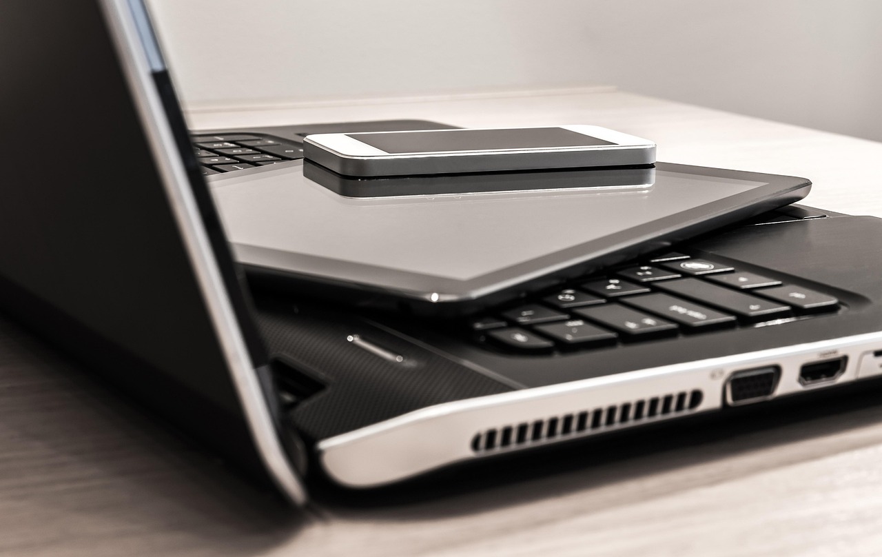 digitalizace firmy mobil tablet notebook